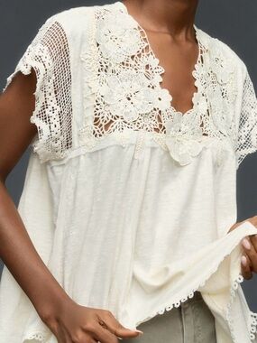 Anthropologie Cream Crochet Lace V-Neck Cap Sleeve Blouse